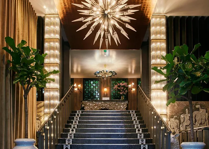 Hotel The One Alma Paris